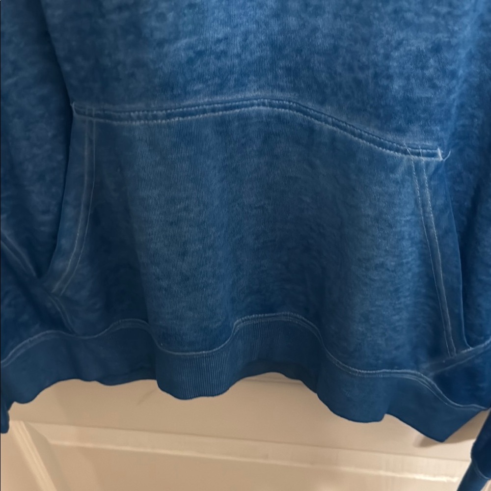 Oakley Blue and Orange Hoodie with Star Design: LOOKS BRAND NEW - Picture 5 of 8